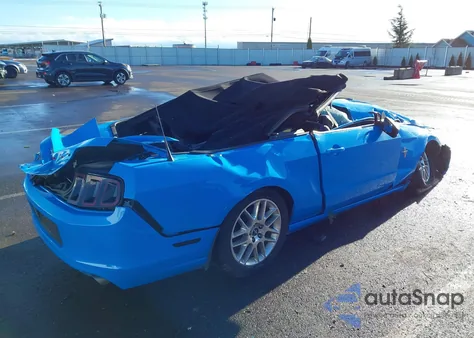 2014 Ford Mustang V6 Premium z USA, uszkodzony, nr VIN 1ZVBP8EM3E5206306